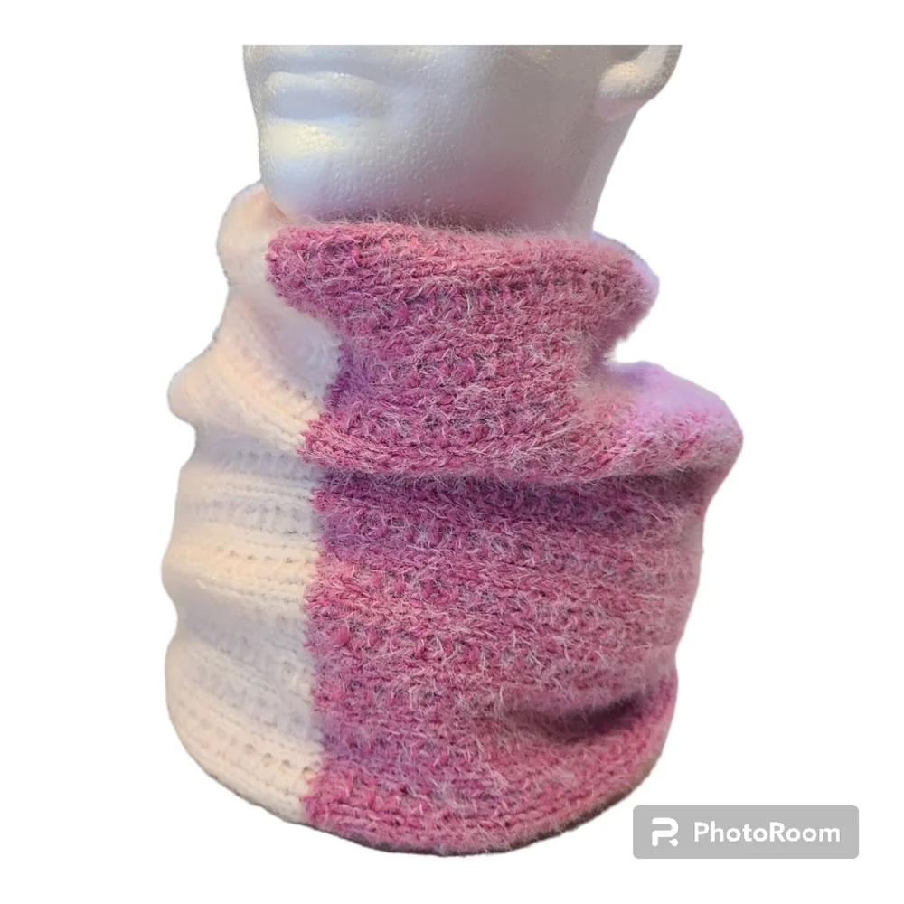 Infinity scarf Infinite tube scarf Neck warmer Loop scarf Hooded Easy care Pink